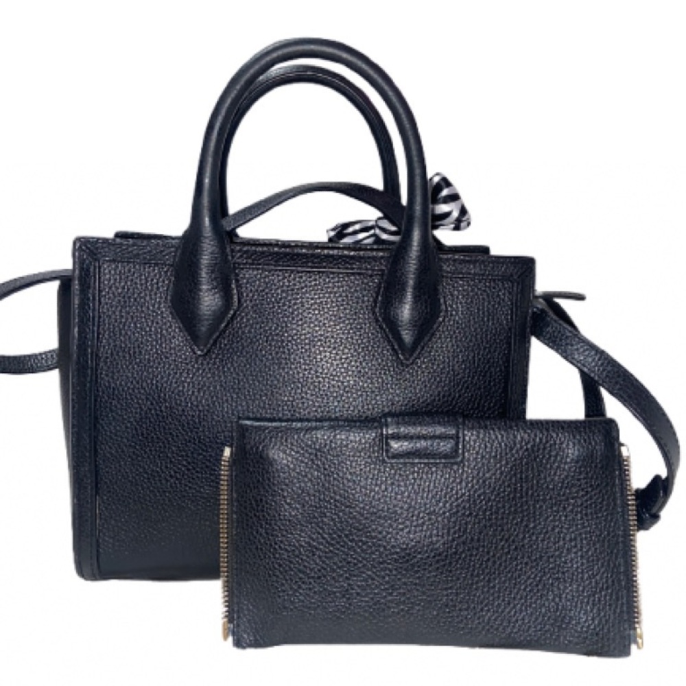 Henri Bendel Leather Black 2 in 1 Satchel w/removable crossbody - Picture 5 of 8